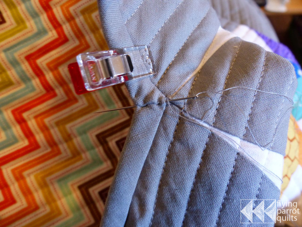 Binding Inside Corners Tutorial|Flying Parrot Quilts