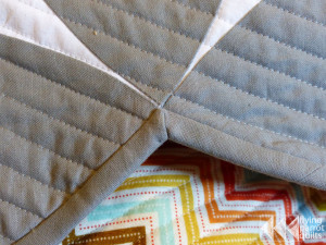 Binding Inside Corners Tutorial|Flying Parrot Quilts