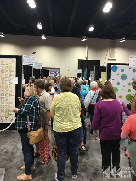 Paducah crowds | Flying Parrot Quilts