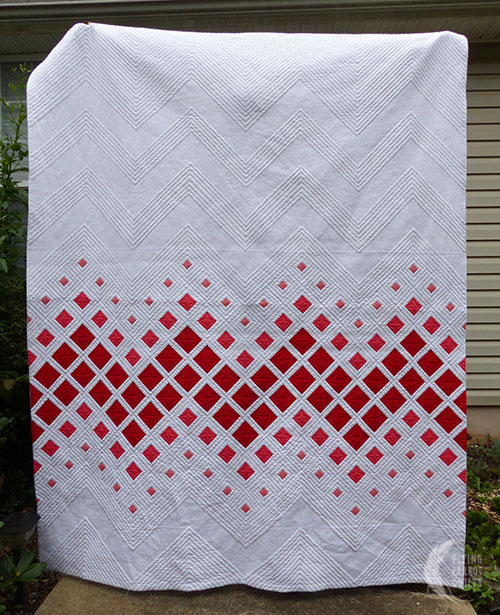 Zigzag Fade by Sylvia Schaefer/Flying Parrot Quilts | www.flyingparrotquilts.com
