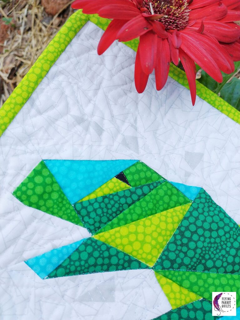 Geo Rex dinosaur mini quilt by Sylvia Schaefer | Flying Parrot Quilts | www.flyingparrotquilts.com